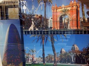 Nuevas #fotos de #barcelona impresas sobre tela. #arcodetriunfo #torreagbar #plazadelasglorias #paseopicasso En varios formatos y listas en nuestro #escaparate#arte #artesanía #fotografía #hechoamedida #igersbarcelona